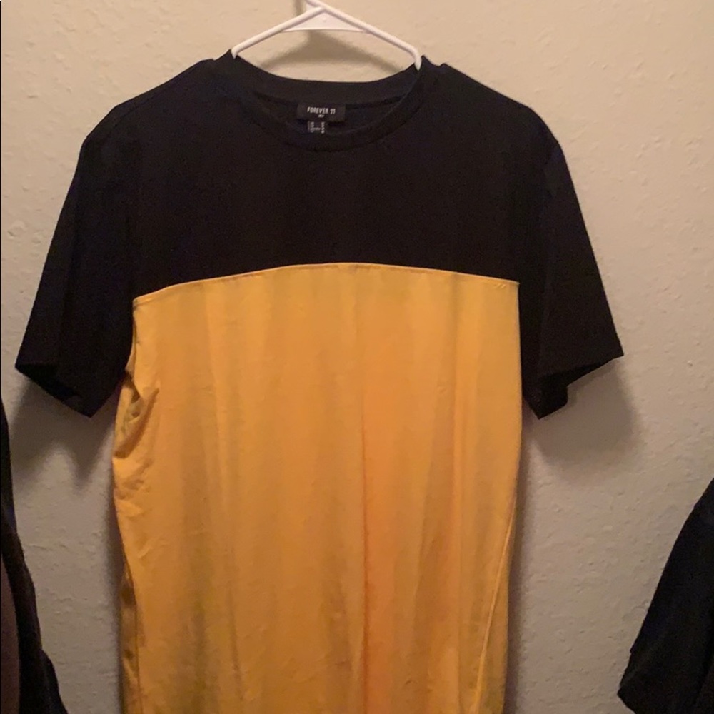 Forever 21 tee